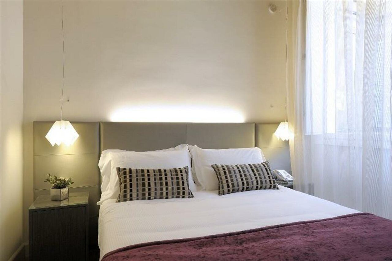 Trevi Palace Luxury Inn Рим Номер фото